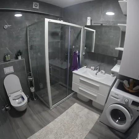 Apartment Emadora