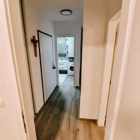 Apartment Emadora *